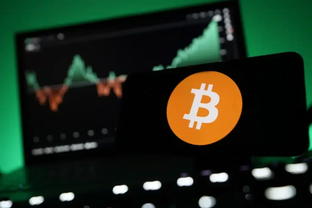 Bitcoin network and wallet infrastructure